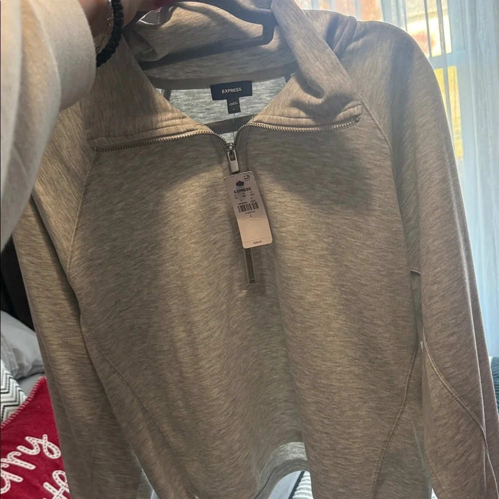 Gray Quarter-Zip Pullover- express new with tags! Size Large womens - Picture 5 of 9